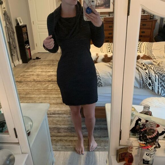 Tommy Bahama Off Shoulder Dress *So soft!!* - Picture 6 of 6